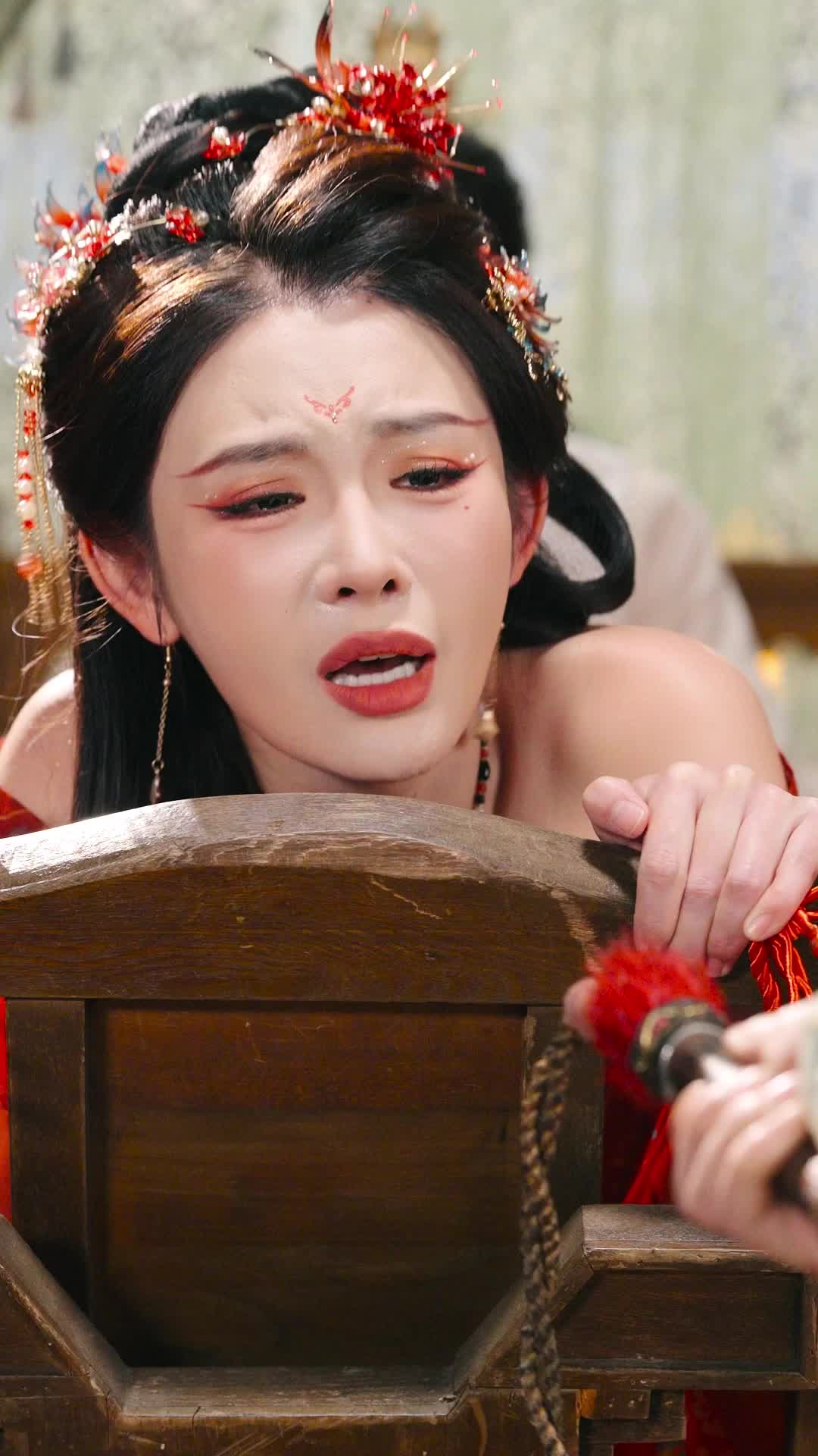 Episode 3 - From Hostage to Holder of Power